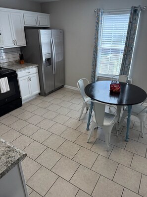 Interior - 31 Middleton Court Cartersville (Cartersville)