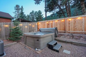 Interior - 9955 Mesa (Cascade)