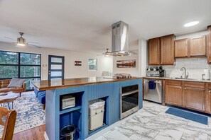 House (2 Bedrooms) | Interior - 9955 Mesa (Cascade)