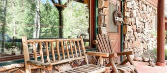 Peaceful Mountainside Cabin Retreat