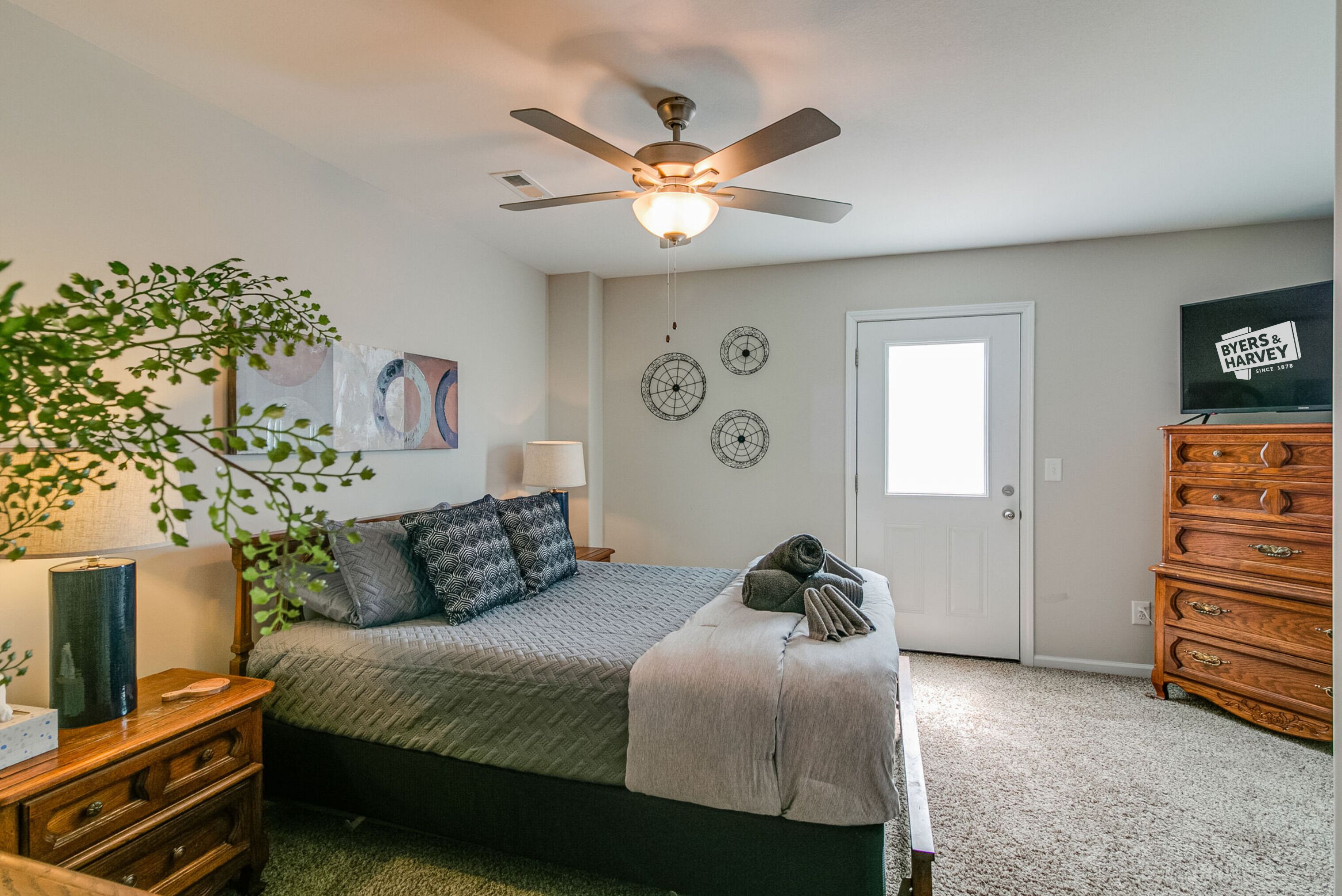 House (4 Bedrooms) | Front of property