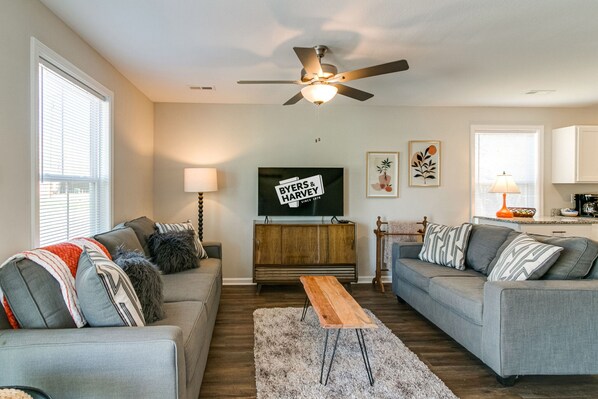 House (4 Bedrooms) | Interior