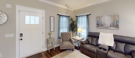 House (2 Bedrooms) | Front of property