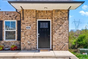 Apartment (2 Bedrooms) | Interior - Unit #606 (Clarksville)