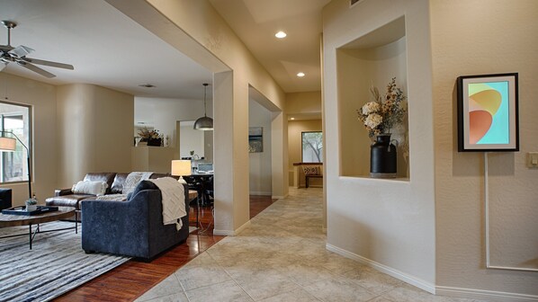 Interior - Lynx Chandler/ocotillo (Chandler)