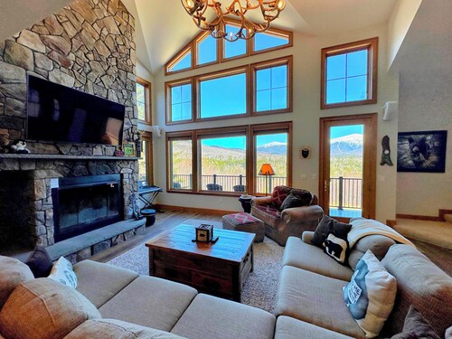 MM1 Luxury Home, Walk to Mount Washington Hotel! AC, Heated Floor, Stunning Views Pool Gym!
