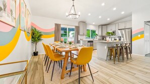 Interior - Loughlin Chandler (Chandler)