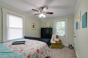 Interior - Butterfly House 1021 Crossland Ave (Clarksville)