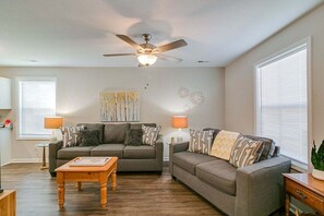 Interior - Unit #B 1010 Franklin St (Clarksville)