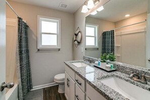 Interior - Unit #B 1010 Franklin St (Clarksville)