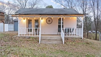 House (1 Bedroom) | Interior