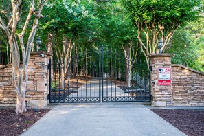 Interior - Poolside Farm Serenity Group Perfect, Cozy Gazebo (Cartersville)