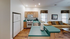 Interior - Club Villas Unit 23A - Lower Level (Sunset Beach)