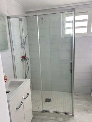 Towels, soap, toilet paper - Apartment with private pool (Le Lamentin)