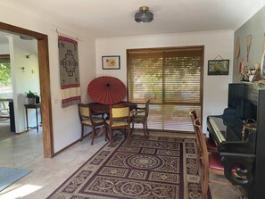 Interior - Relax in rural retreat (Fryerstown)