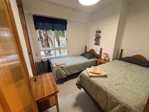 3 bedrooms, iron/ironing board, WiFi - Urbanova city (Urbanova)