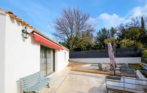 Terrace/patio - Amazing home in Bouc Bel Air (Bouc Bel Air)