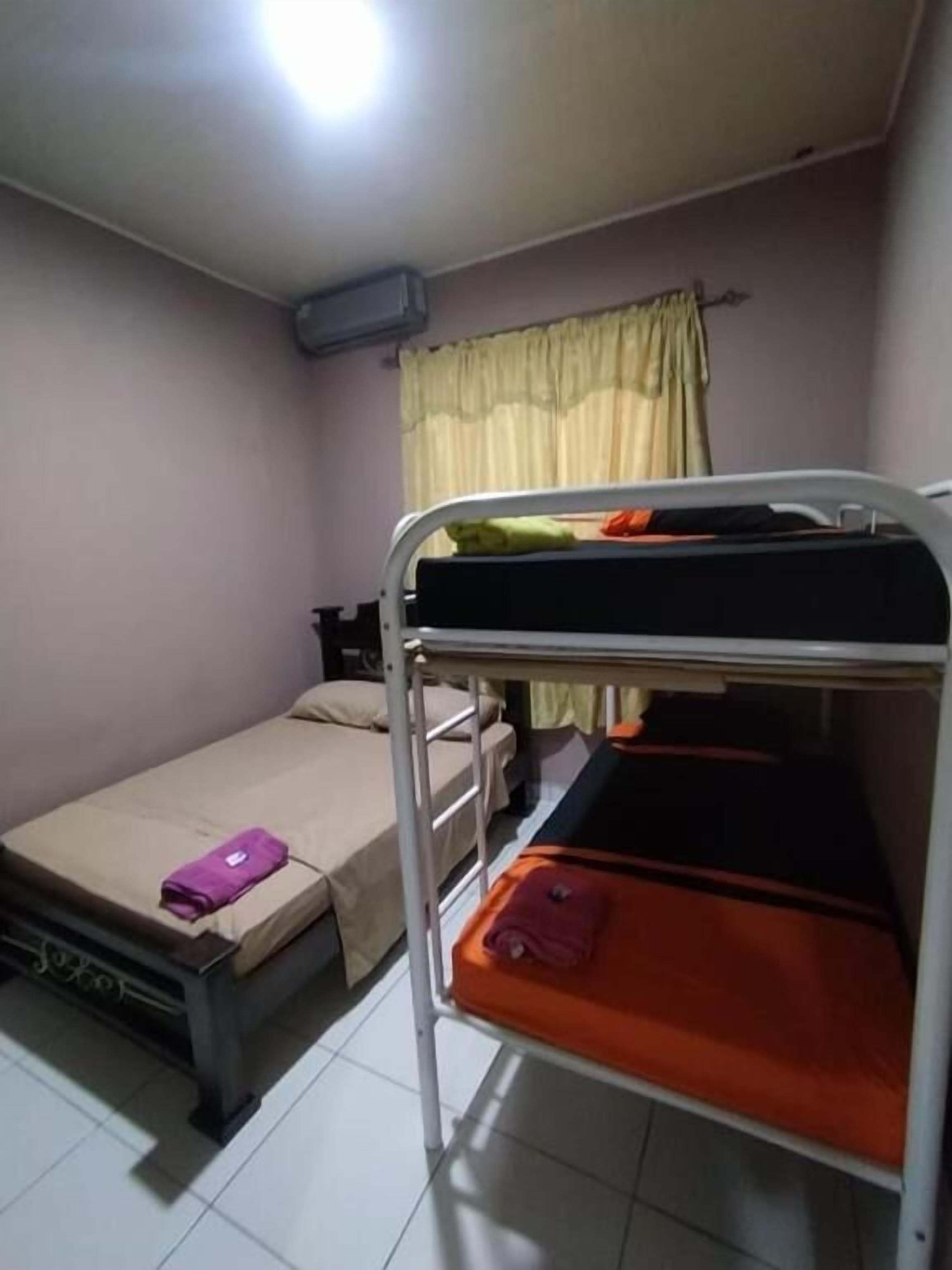 Apartamento clássico, sacada, vista para a cidade