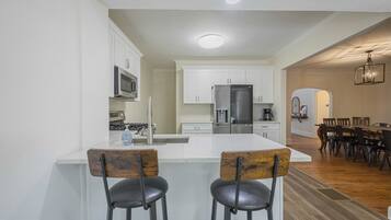 Hus (Multiple Bedrooms) | Interiör