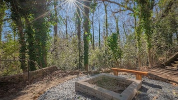 House (Multiple Bedrooms) | Front of property