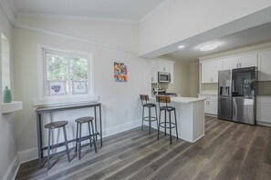 Interior - The Complex on Bobbins Mill (Athens)