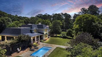 House (6 Bedrooms) | Interior