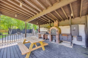 House (6 Bedrooms) | Interior - The Wexford French Chateau w/ Pool (Athens)