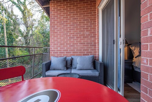 Classic City Getaway at Stadium Village