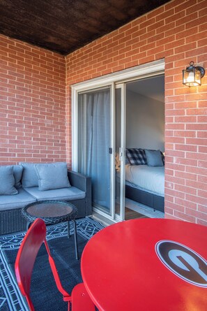 Interior - Classic City Getaway at Stadium Village (Athens)