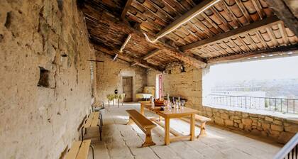 Beautiful home in Lablachère with WiFi