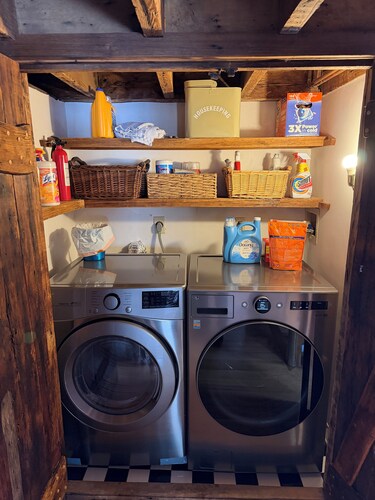 Farmhouse from 1800 modernized to feel like home!