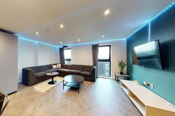 Apartment, 3 Bedrooms | Living area