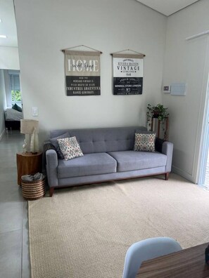 Interior - Air-conditioned family home (Cachoeira do Bom Jesus)