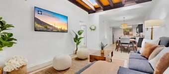 Patio Home Delight! Steps from Pool/Spa! Sleeps 8.