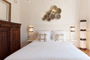 4 bedrooms, free WiFi - Villa La Fourmilière heated pool walking distance to beach (Lecci)