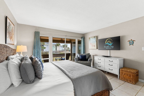 Enjoy the comfort of a king size bed with new plush mattres for a good nights sleep.