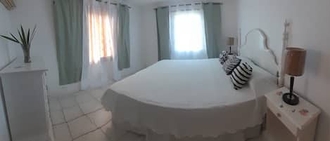 Iron/ironing board, Internet, bed sheets