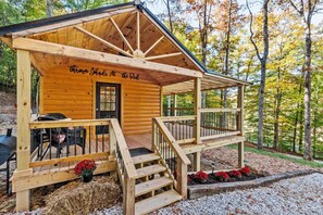 Interior - Throw'n Shade at the Red - Near Rrg, KY! (Stanton)