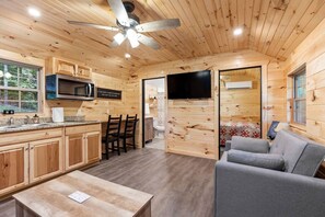 Interior - Throw'n Shade at the Red - Near Rrg, KY! (Stanton)