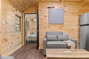 Interior - Throw'n Shade at the Red - Near Rrg, KY! (Stanton)