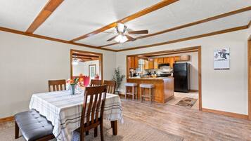 House (2 Bedrooms) | Interior