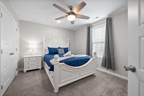 Interior - Lopez Lounge 1018 Main St (Clarksville)