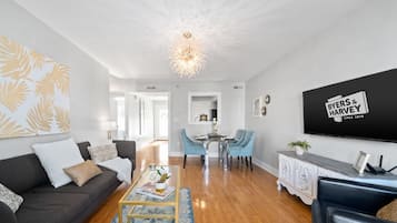 Apartment (2 Bedrooms) | Living area | TV