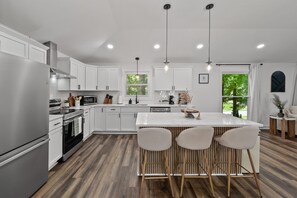 Interior - Bertin's Place (Clarksville)