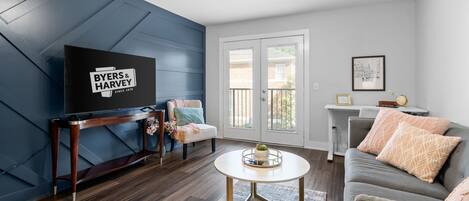 Apartment (2 Bedrooms) | Front of property