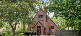 Hot Tub & Karaoke & Game Room & Sleeps 14