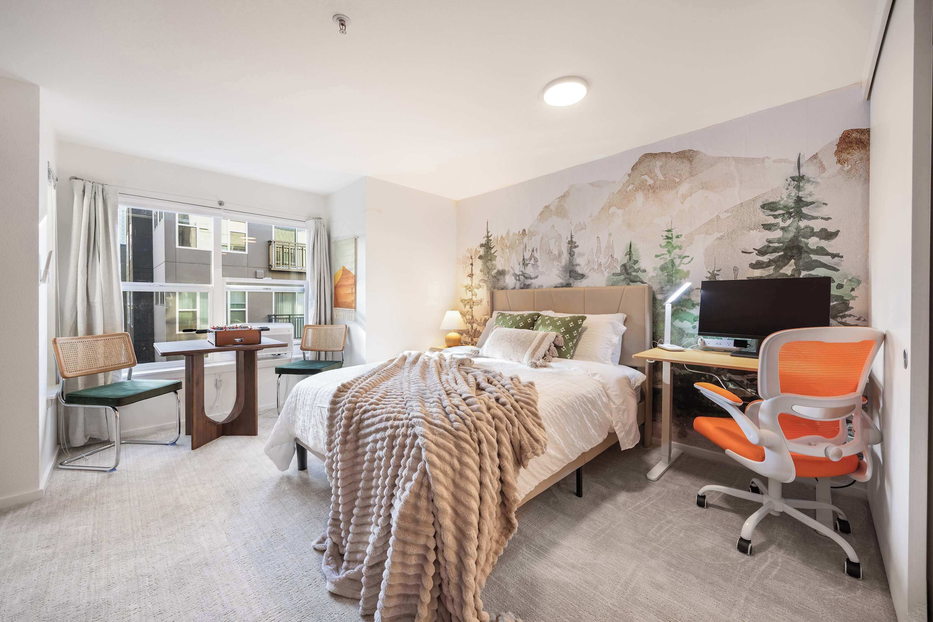 Bureau, fer et planche à repasser, Wi-Fi, draps fournis