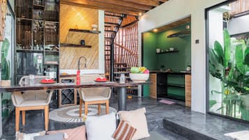 Romantische Maisonette, eigener Pool, Parkblick | Eigene Küche