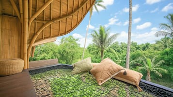 Romantische Maisonette, eigener Pool, Parkblick | Ausblick vom Zimmer