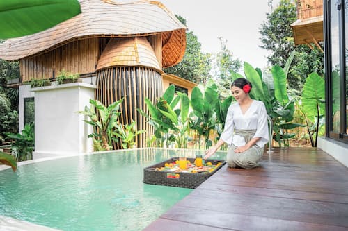 Dupleks Romantis, kolam renang pribadi, pemandangan taman | Kolam renang | Kolam renang outdoor